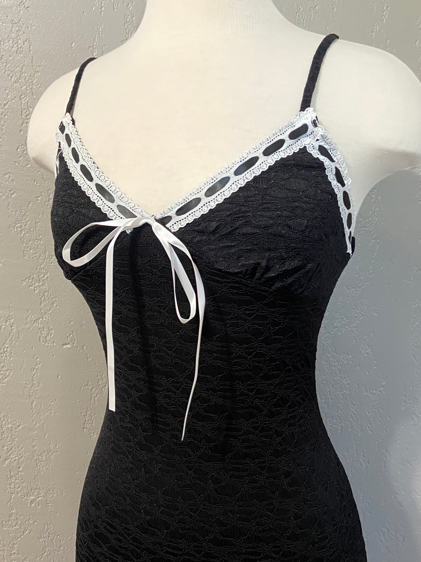 Black Lace Bodycon Dress