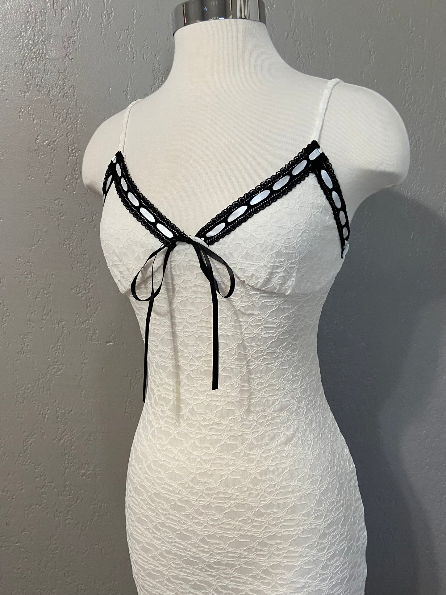 Cream Lace Bodycon Dress