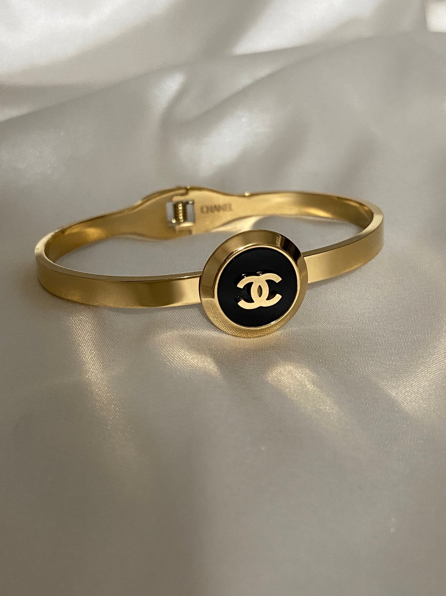 Gold Circle Stainless Steel Bracelets