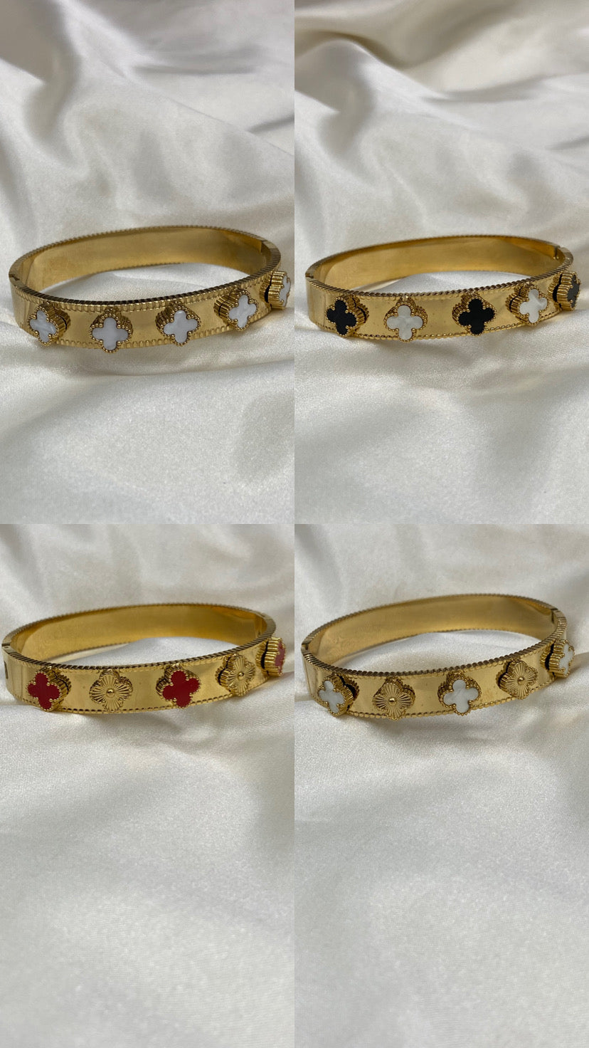 Multi Clovers Stainless Steel Gold Bangle