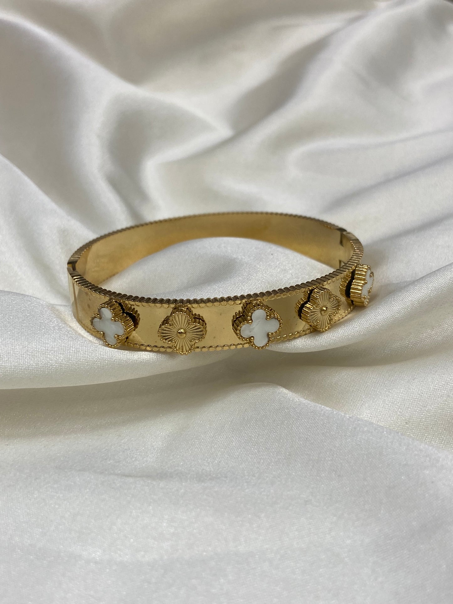 Multi Clovers Stainless Steel Gold Bangle
