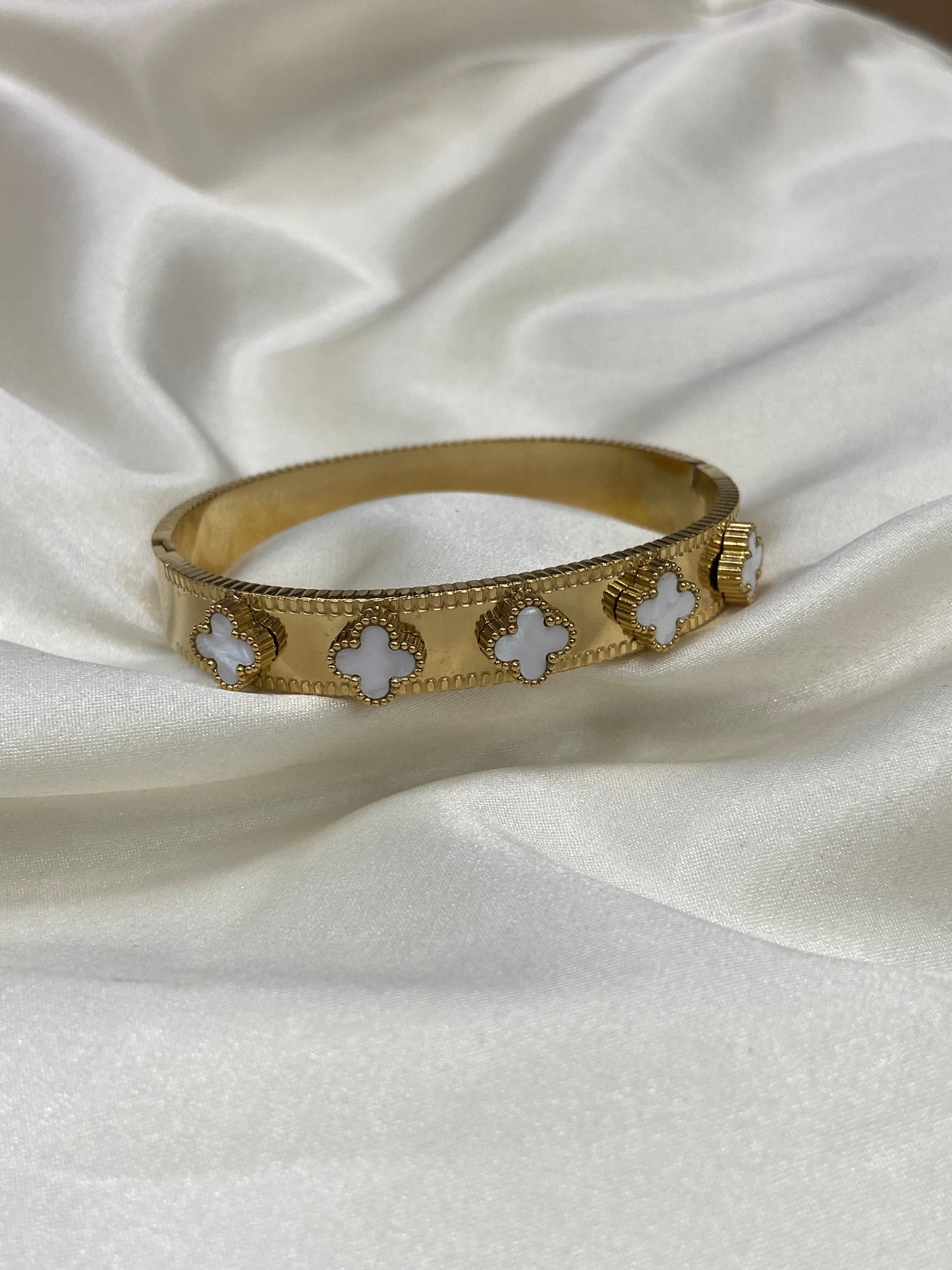 Multi Clovers Stainless Steel Gold Bangle