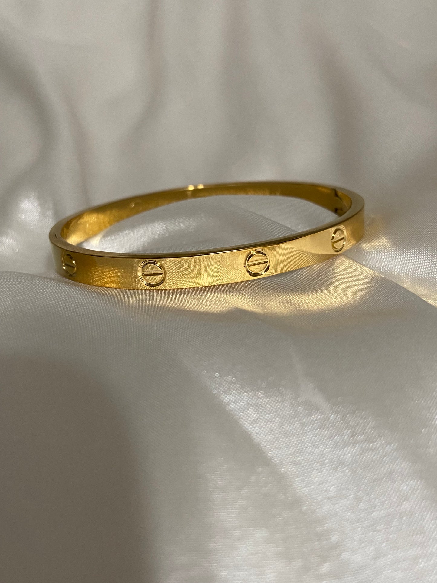Carti Stainless Steel Bangle - 6mm engraved