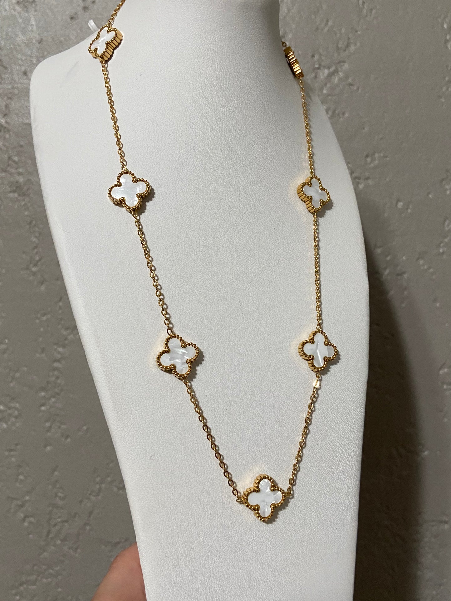 V C A Mother of Pearl Clovers Stainless Steel Gold Necklace