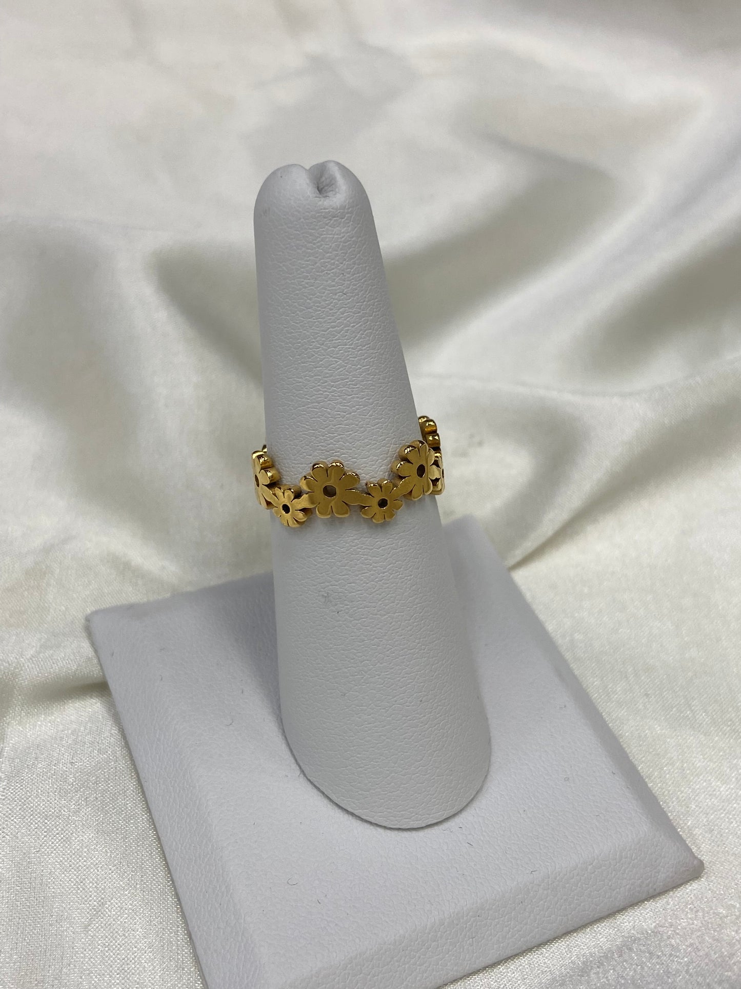 Daisies Gold Stainless Steel Ring