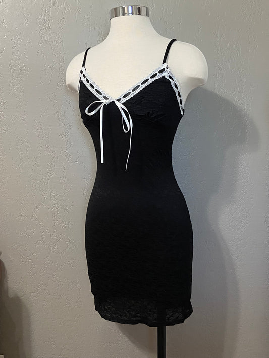 Black Lace Bodycon Dress