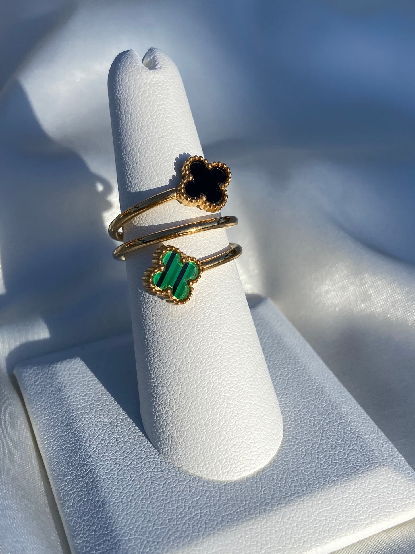 Clovers Stainless Steel Gold Twist Ring