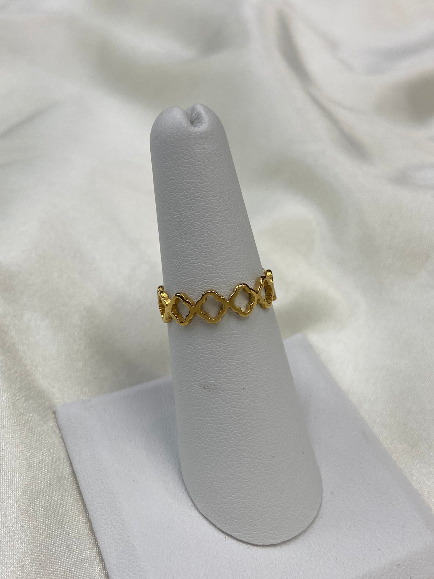 Dainty Clovers Stainless Steel Ring