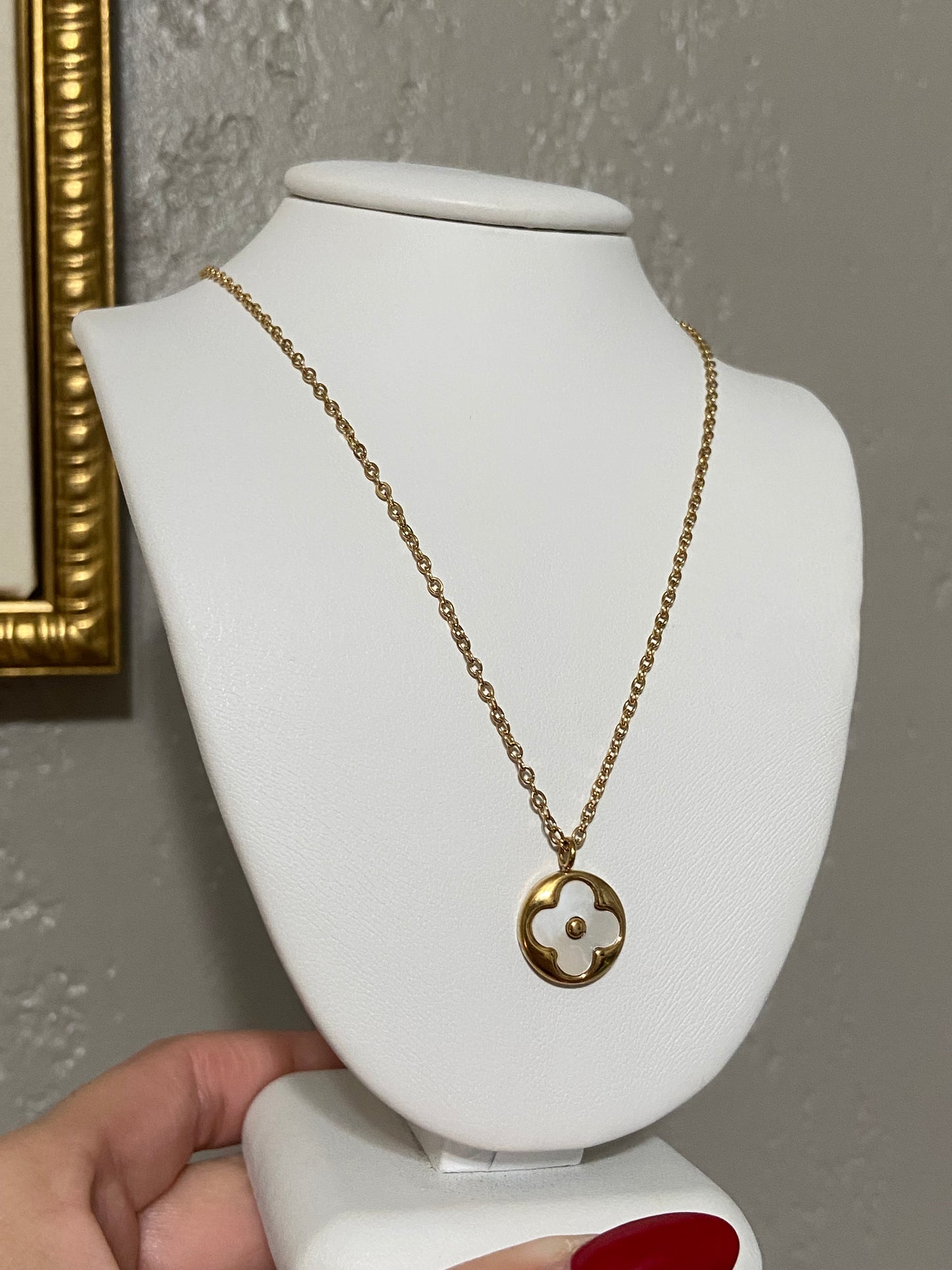 White Flower Stainless Steel Gold Necklace